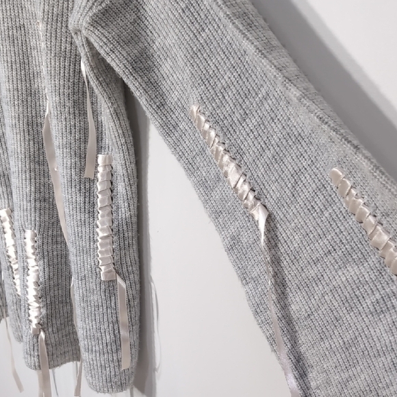 Topshop | Ribbon Sweater with Bell Sleeves Size S - Picture 9 of 10